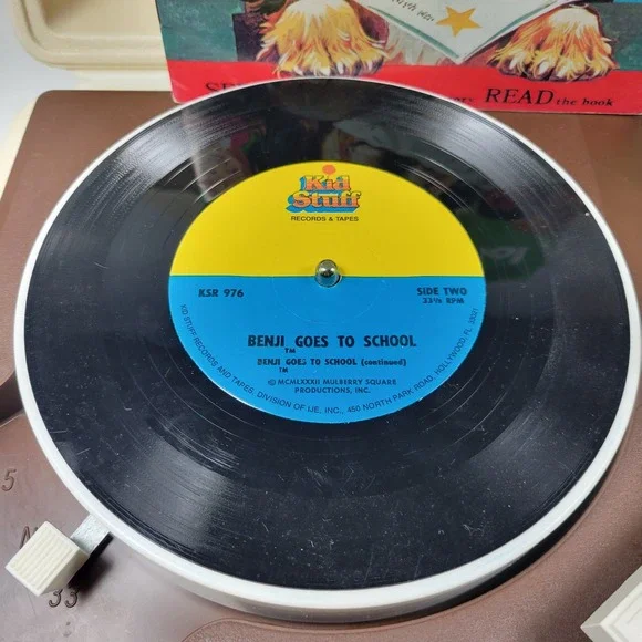 VTG Benji Goes To School See Hear Read Along Book & Vinyl Record Kid Stuff 1982 - Picture 3 of 8